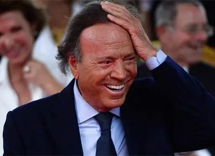 Julio Iglesias, denunciado por agresiones sexuales