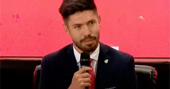 La Hormiga Gonz&aacute;lez destaca en Grecia y recibe elogios de Oribe Peralta