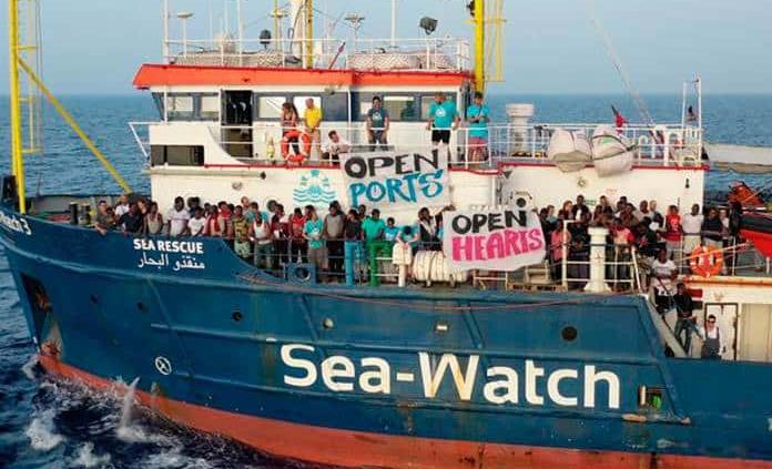 Obligan al barco de Sea Watch a detenerse al intentar llegar a puerto en Italia