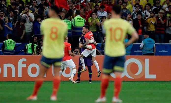 Chile supera a Colombia en penales y avanza a las semifinales