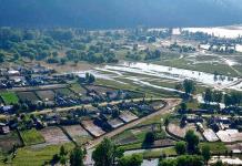 Rusia empieza a bombear agua tras inundaciones que han obligado a evacuar a 6 mil personas