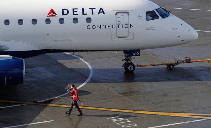 Piloto arresta a pasajero que trató de entrar a cabina en vuelo de Puerto Rico a EEUU