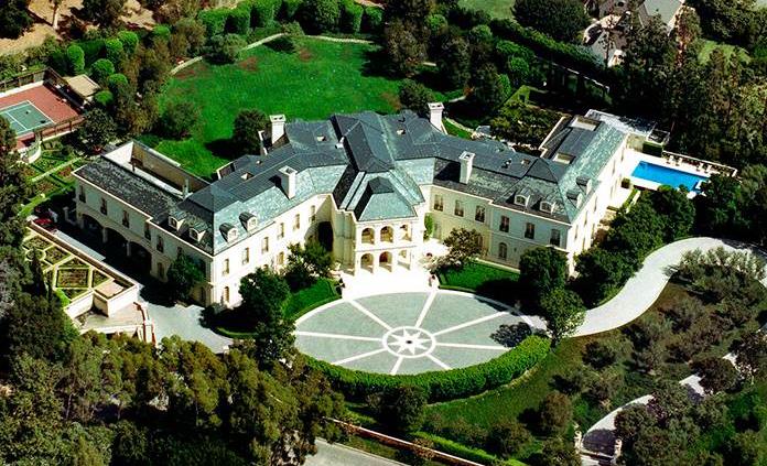 Antigua mansión de Aaron Spelling se vende por casi $120MM