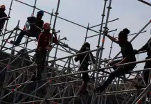 Inversión se estanca; consumo desacelera su marcha al cierre de 2023