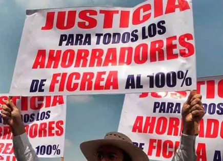 Adultos mayores exigen acciones por despojo que cometió Ficrea