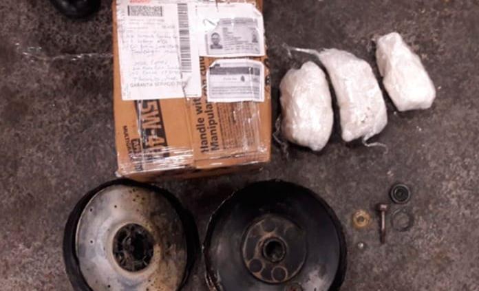 Asegura Sedena cristal escondido en piezas de metal en el Aeropuerto “Ponciano Arriaga”