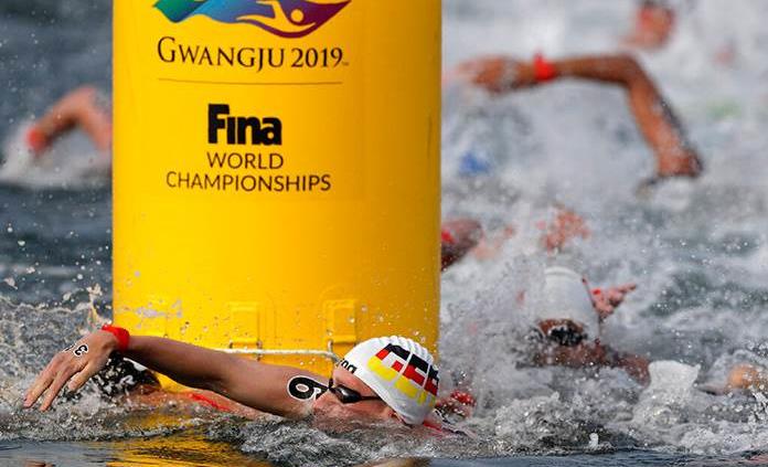 En foto finish, Wellbrock gana 10k en aguas abiertas
