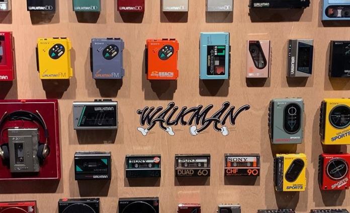 Una muestra en Tokio repasa los 40 años del revolucionario Walkman de Sony