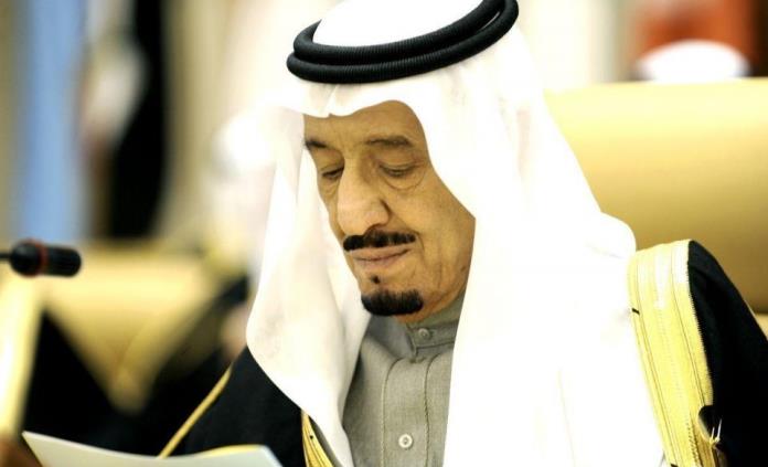 El rey Salman aprueba la presencia de fuerzas de EUA en Arabia Saudita