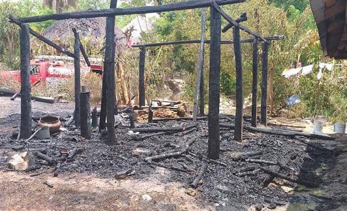 Incendio en vivienda acaba con la cocina