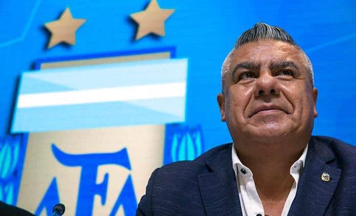 Conmebol saca al argentino Tapia del Consejo de la FIFA por críticas a la Copa América