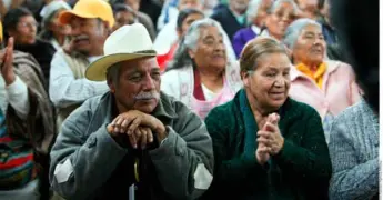 Aprueban reforma que regula gasto social en municipios