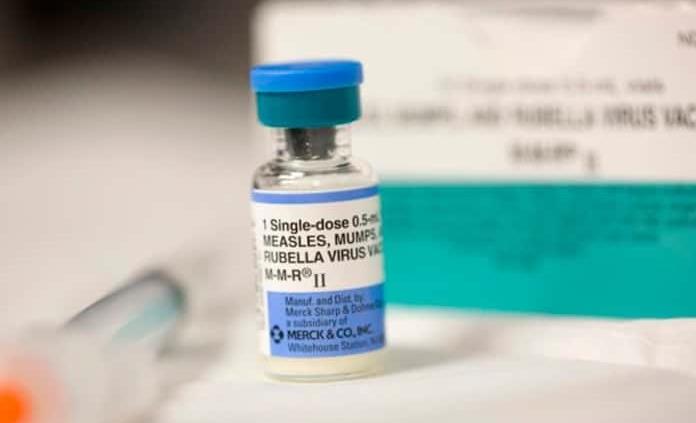 ¿Qué es el sarampión y qué debes hacer para prevenirlo?