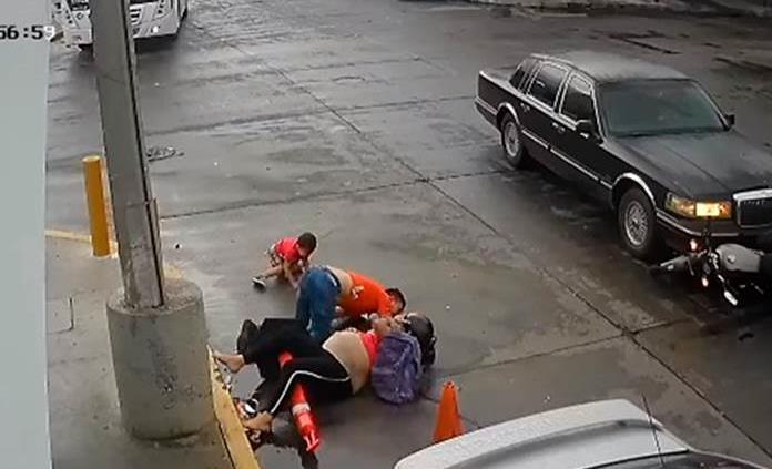 Mujer que embistió a familia en moto en Culiacán deberá pagar gastos médicos