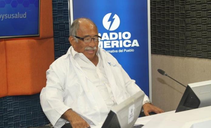 Muere médico hondureño que durante 28 años curó enfermos desde la radio