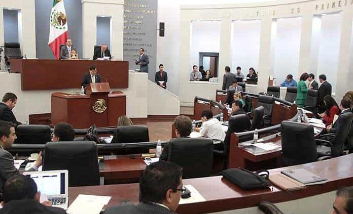 Despilfarro sin freno en Congreso estatal