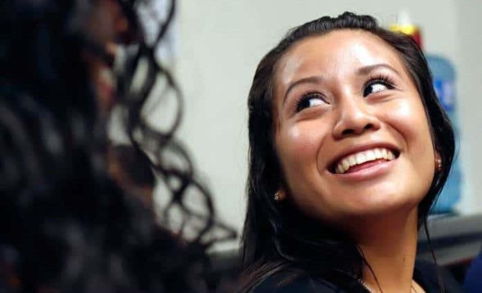 Absuelven a joven acusada de homicidio por supuesto aborto en El Salvador