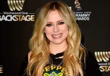 Avril Lavigne, criticada por corta duraci&oacute;n de concierto