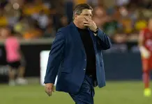 Piojo Herrera se encara con Ricardo La Volpe Piojo Herrera se encara con Ricardo La Volpe