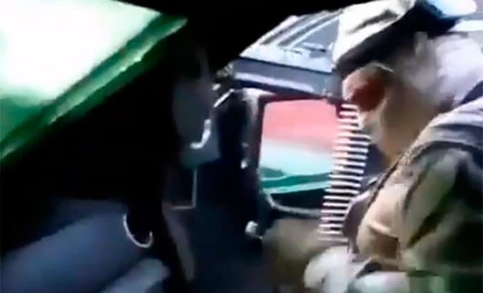 VIDEO: Graban tiroteo durante el enfrentamiento entre cárteles en Tepalcatepec