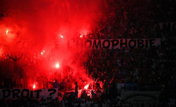 Polémica en Francia por la suspensión de partidos de futbol por pancartas homófobas