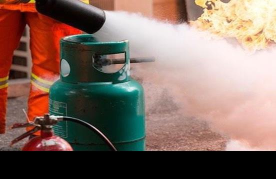 Abuelos, hija y nietos mueren por fuga de gas en Puebla
