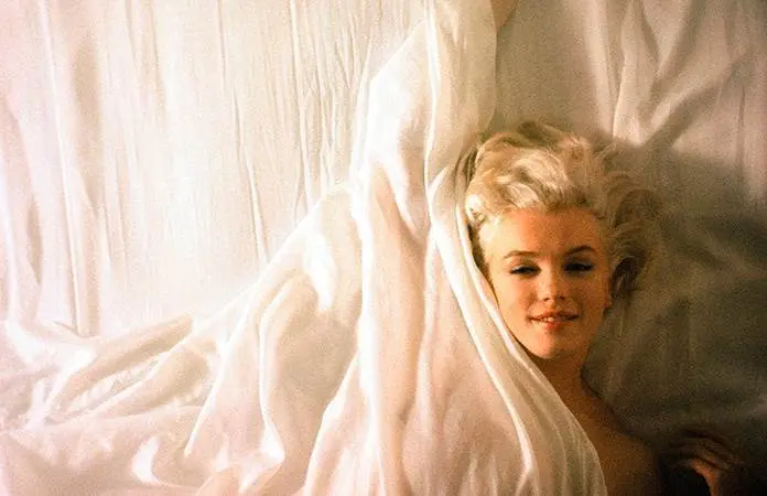 Miles de imitadores celebran el centenario de Marilyn Monroe