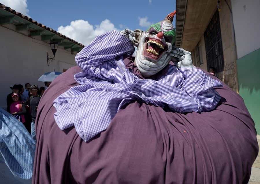 Danza de los Payasos panzudos, devoción y alegría en San Cristóbal de Las  Casas