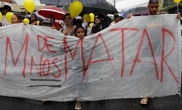 Muerte de niña en Río de Janeiro cuestiona política de seguridad y ley de Bolsonaro