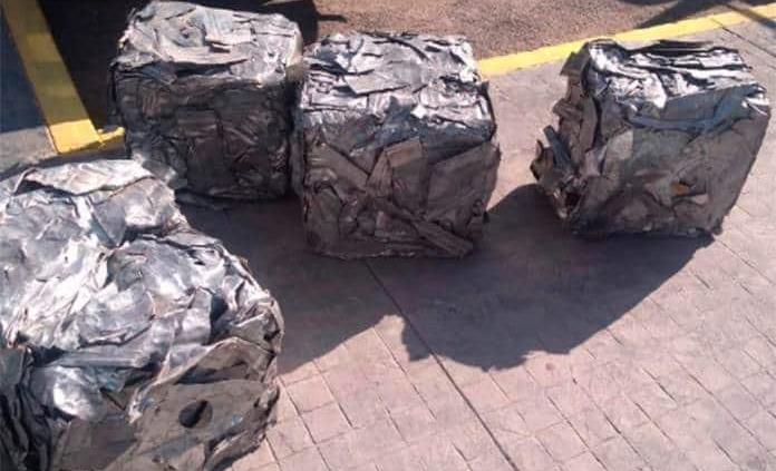 Detienen a sujeto por intentar sustraer placas de metal de vagones del tren