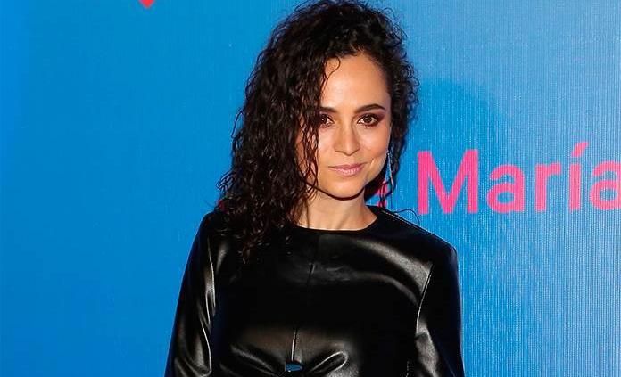 Damayanti prueba con la comedia