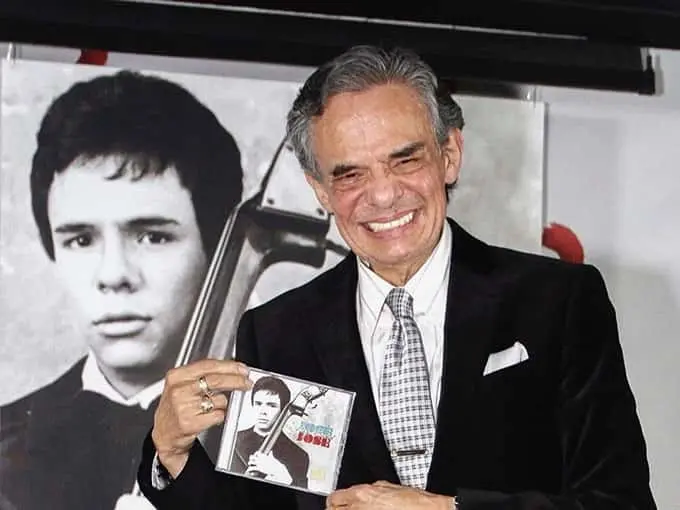 Emotivo homenaje a José José en el Auditorio Nacional