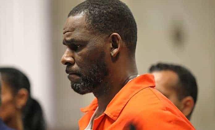 R. Kelly falta a audiencia ante el juez por infección en dedo del pie