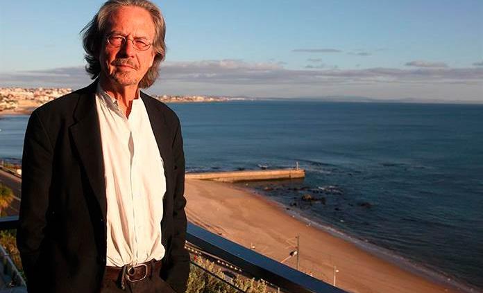 El Nobel Peter Handke, un eterno provocador