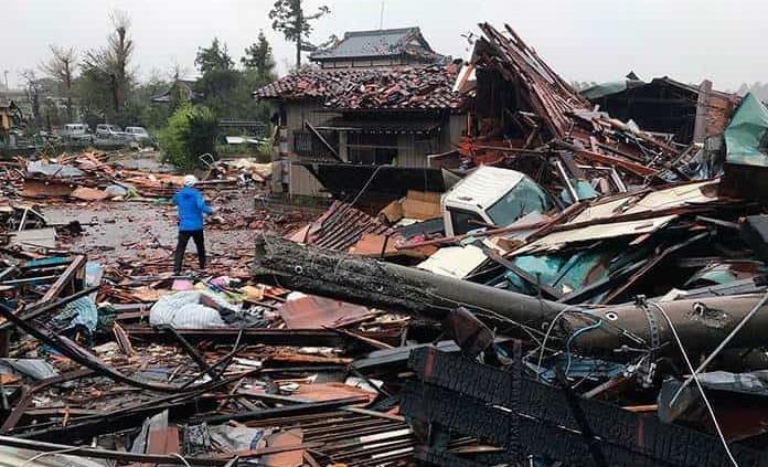 Suman 35 muertos por tifón Hagibis en su paso por Japón