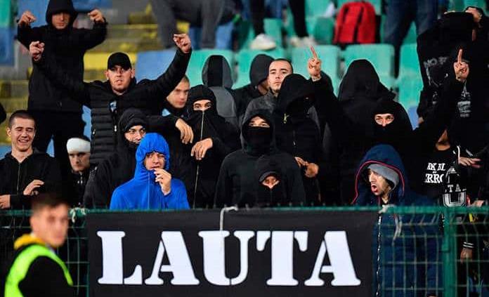 UEFA abre expediente tras racismo en Bulgaria e investigará gesto de Turquía
