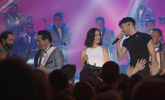 Ángeles Azules se “acariñan” con Julieta Venegas