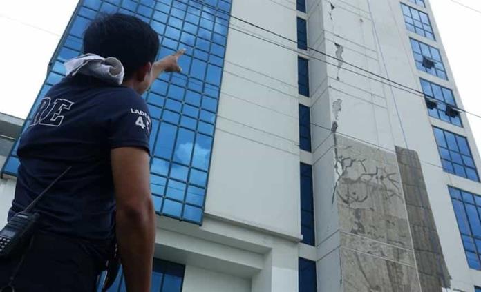 Al menos 5 muertos y 70 heridos por sismo de magnitud 6.6 en sur Filipinas