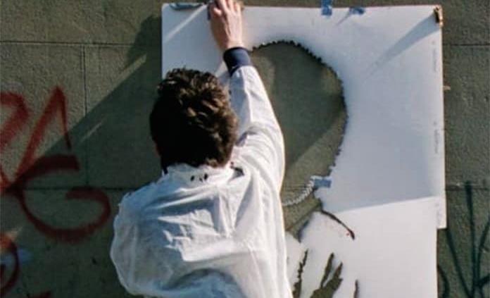 Exagente comparte las primeras fotos de Banksy, el misterioso artista callejero