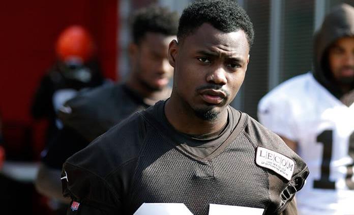 Browns despiden a Whitehead por lanzar amenazas en Twitter