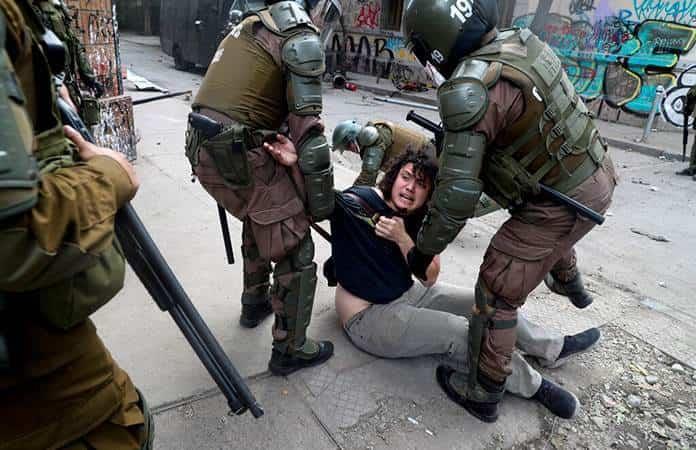 Los chilenos llevan ya más de dos semanas de continuas protestas / Foto: AP
