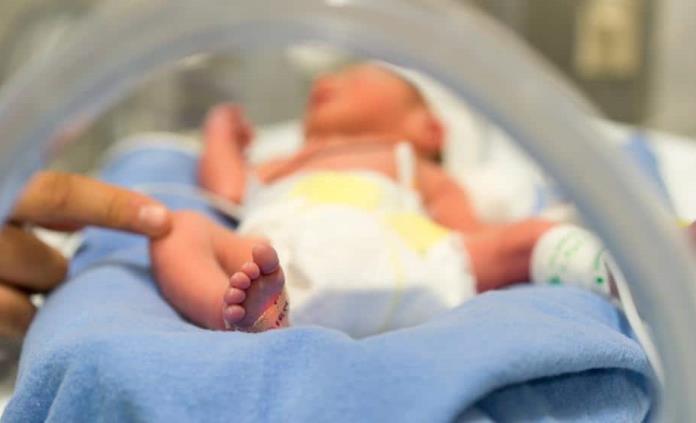 Oleada de solicitudes para adoptar a niño abandonado en Turín por una rara enfermedad