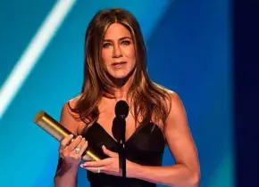 Hombre es estafado, ahora por Jennifer Aniston