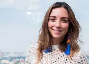 Regina Blandón lanza Déjala, un nuevo éxito musical inspirado en Mentiras