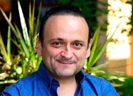 Lalo Espa&ntilde;a renuncia a participar en Enrollados