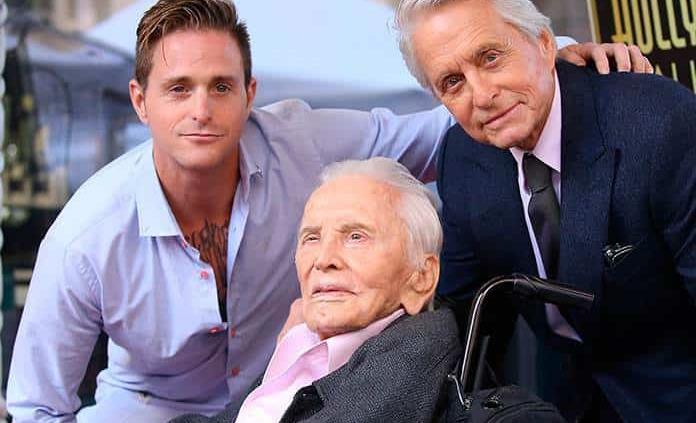 Kirk Douglas cumple 103 años