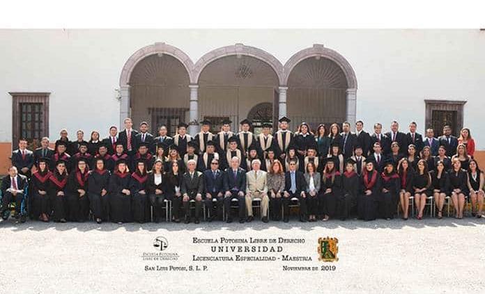 Egresa Nueva Generación De Profesionistas De La Universidad Escuela Libre De Derecho 1625