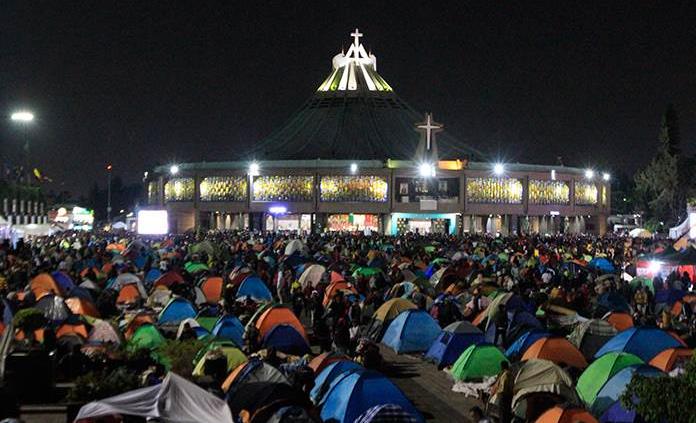 Más de 15 mil peregrinos por hora usan la banda eléctrica de la Basílica