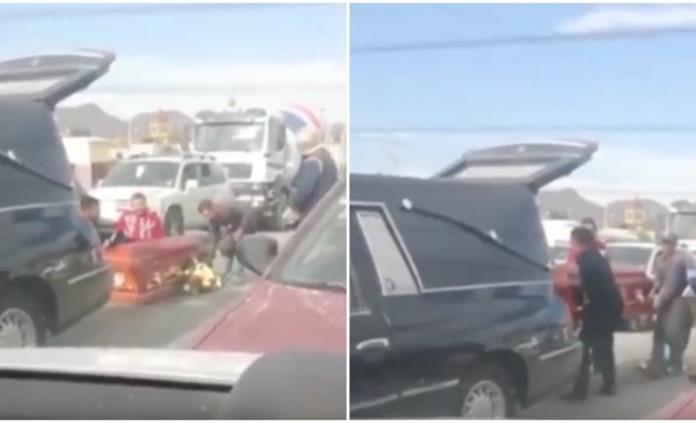 Cae féretro con todo y cuerpo y obstruye tráfico en Saltillo; el chofer ni cuenta se había dado (video)