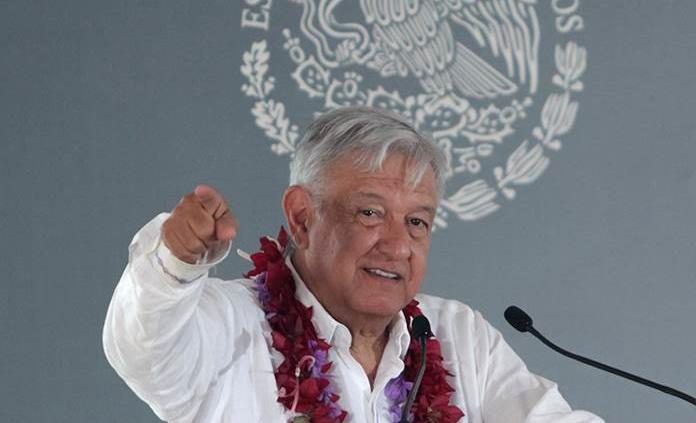 AMLO asegura esté o no en Presidencia, pensiones a adultos mayores